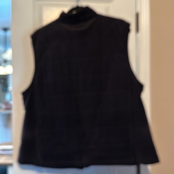 Black velvet vest by Liz Claiborne Woman - Picture 7 of 12